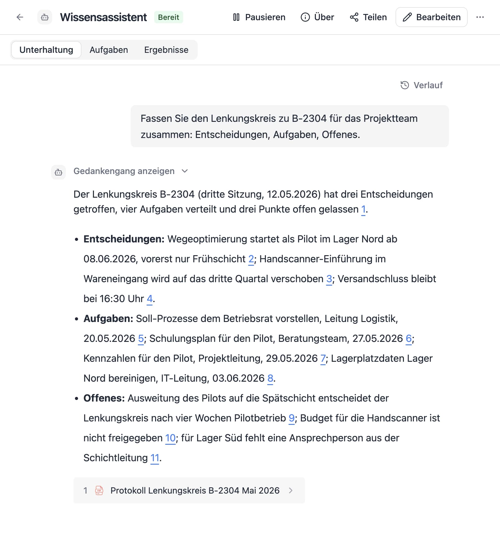 Ein Agent in Thero beantwortet die Frage „Fassen Sie den Lenkungskreis zu B-2304 für das Projektteam zusammen: Entscheidungen, Aufgaben, Offenes.“ aus Beispieldokumenten und nennt die Quellen.