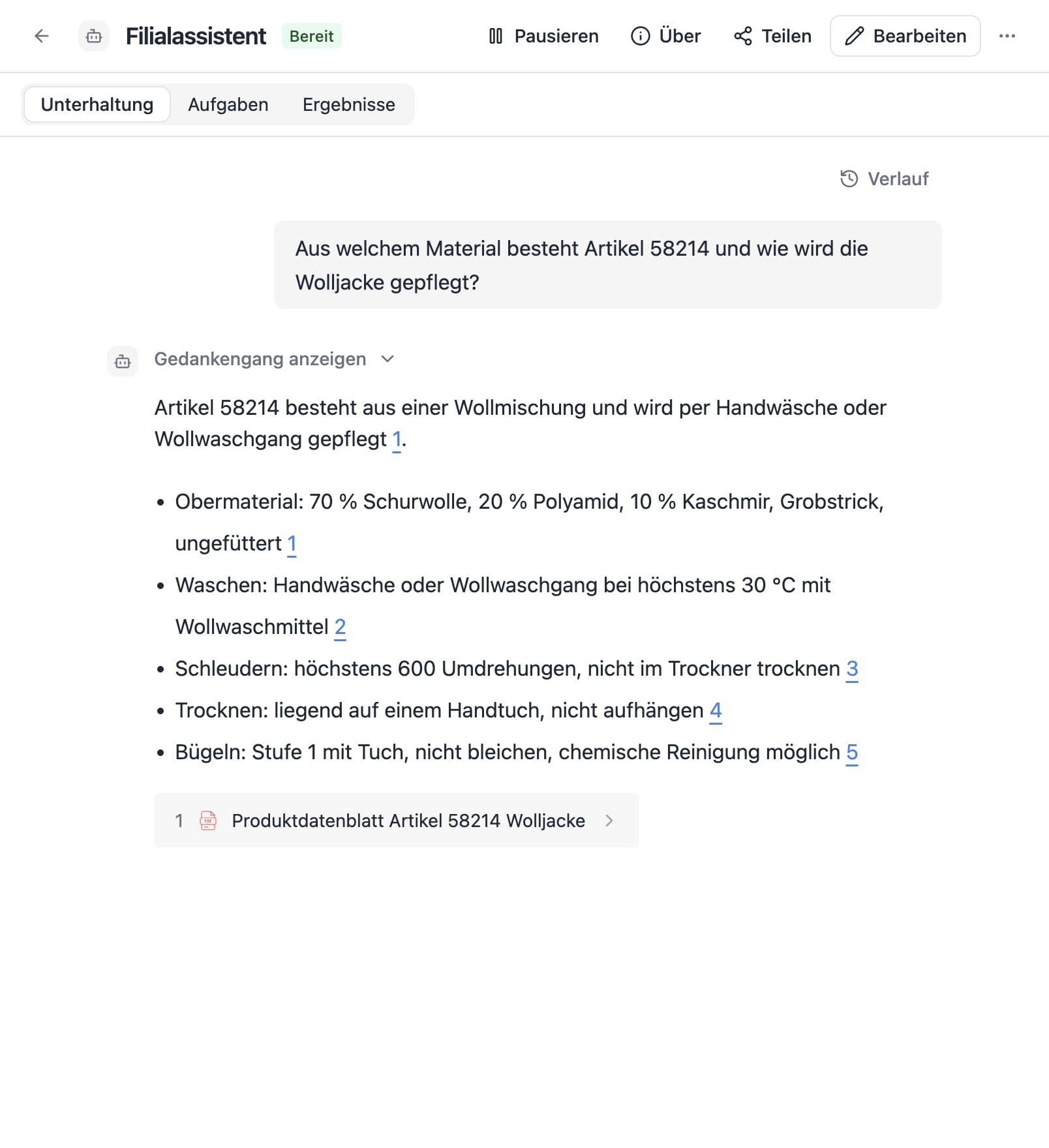 Ein Agent in Thero beantwortet die Frage „Aus welchem Material besteht Artikel 58214 und wie wird die Wolljacke gepflegt?“ aus Beispieldokumenten und nennt die Quellen.