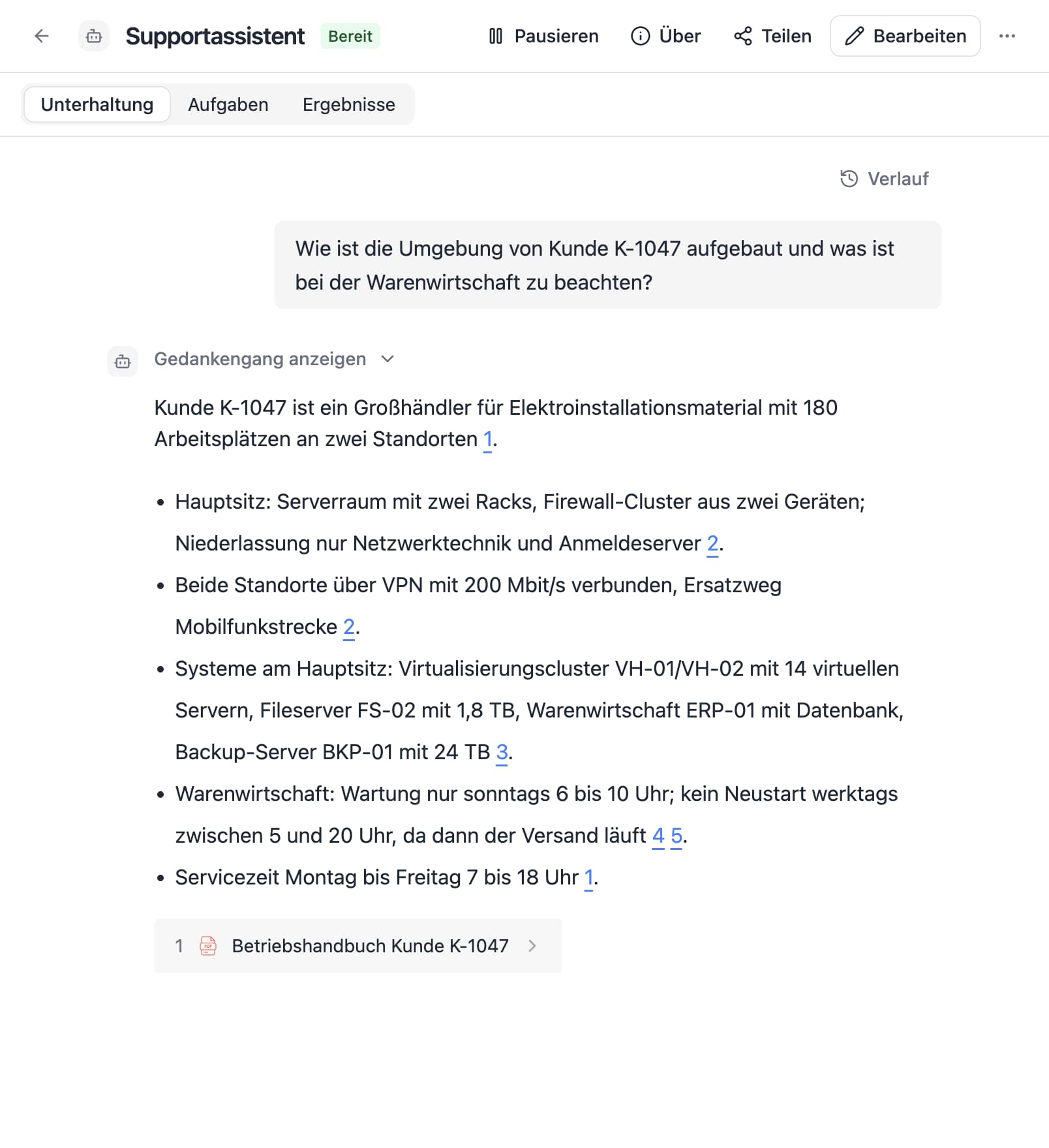Ein Agent in Thero beantwortet die Frage „Wie ist die Umgebung von Kunde K-1047 aufgebaut und was ist bei der Warenwirtschaft zu beachten?“ aus Beispieldokumenten und nennt die Quellen.
