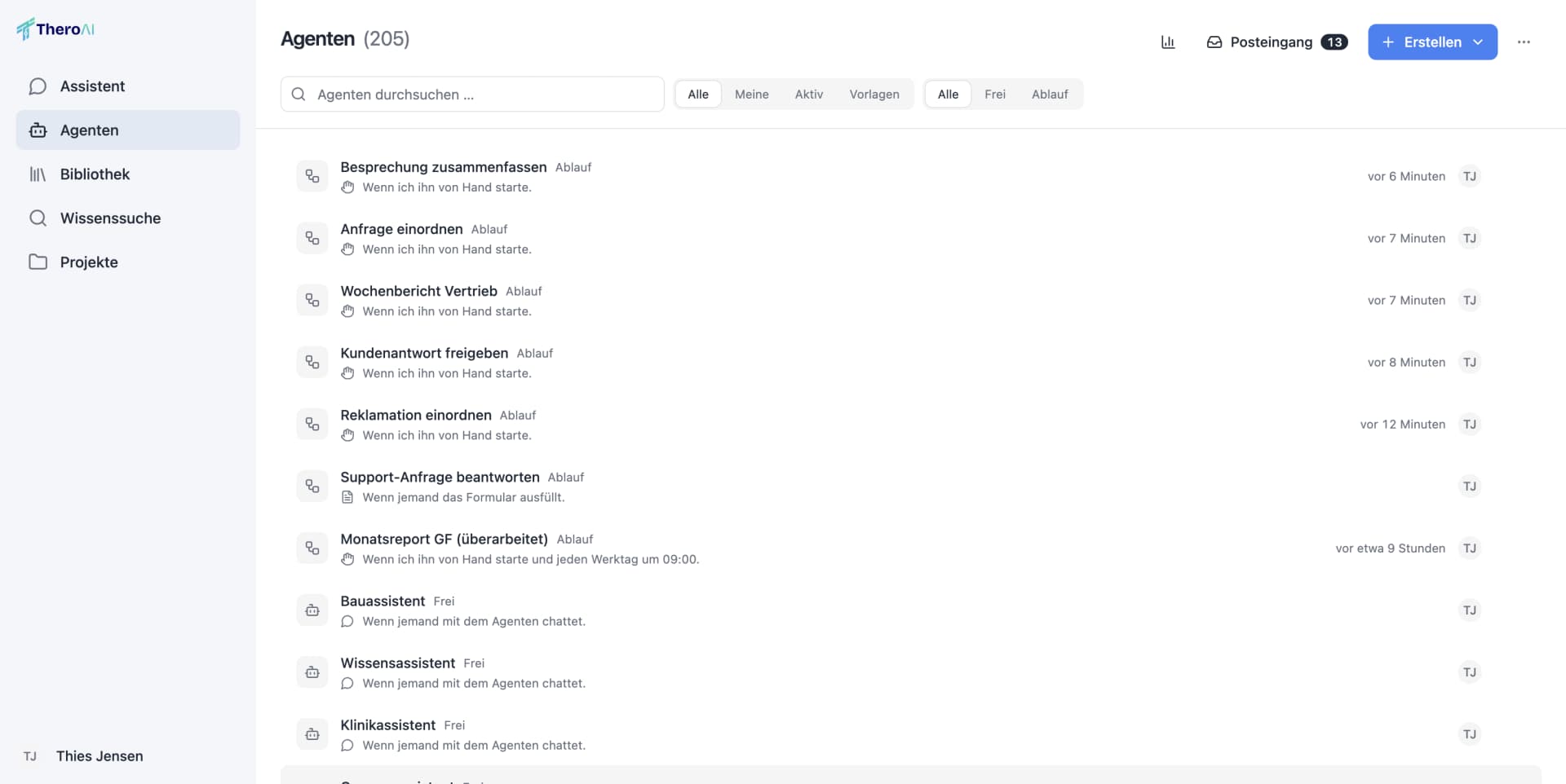 The agent list in TheroAI (German interface): entries such as “Kundenantwort freigeben” and “Wochenbericht Vertrieb” are marked “Ablauf”, “Bauassistent” and “Wissensassistent” are marked “Frei”, with the filters Alle, Frei and Ablauf above the list